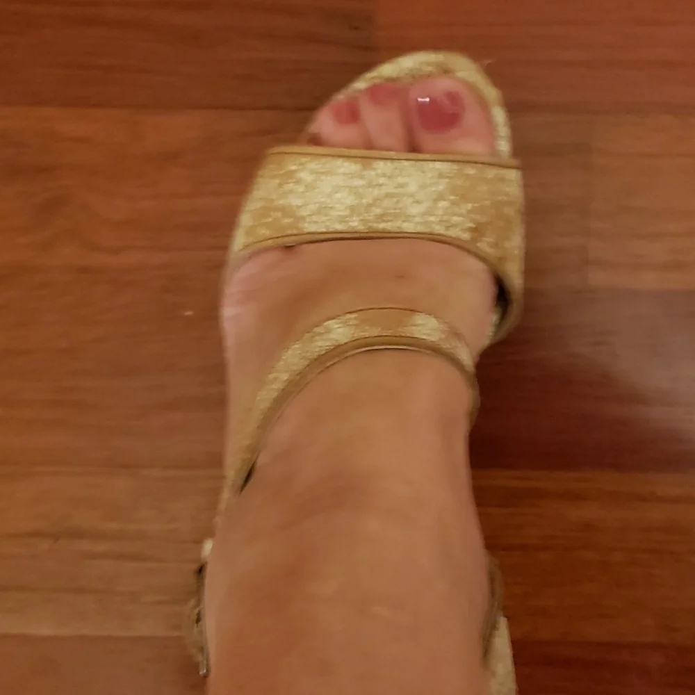BED Stu Platform & Wedge Sandals EUC Tan & White